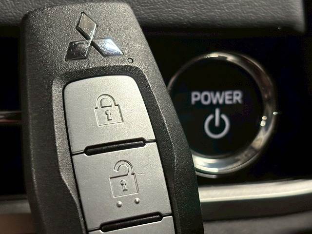 三菱 アウトランダーPHEVの画像16