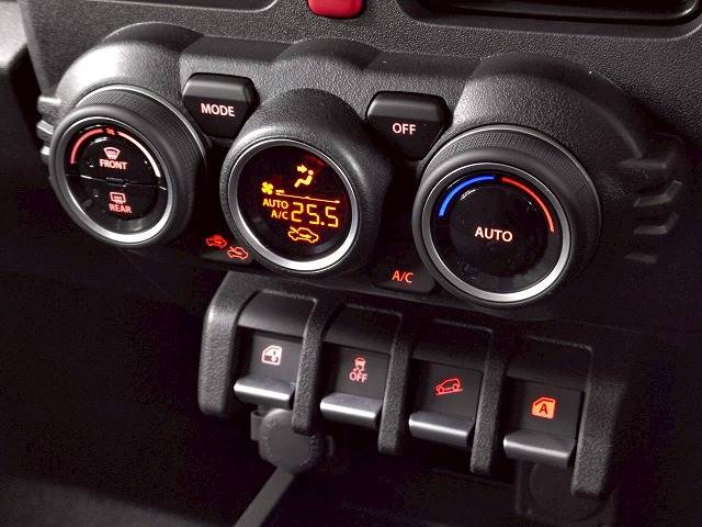 スズキ&nbsp;ジムニーノマドの画像8