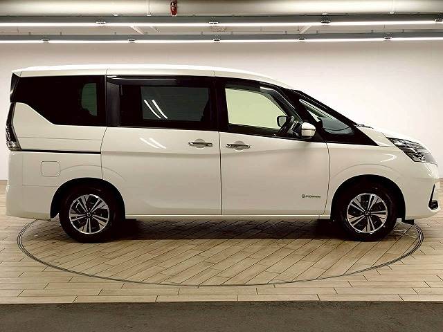 日産 セレナの画像16