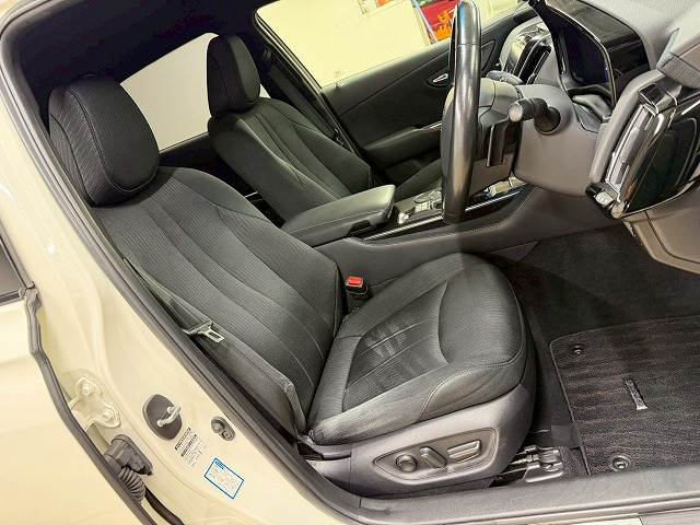 トヨタ クラウンハイブリッドの画像10