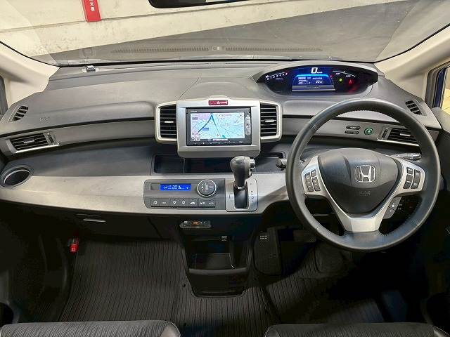 フリードハイブリッド◆Hybrid PREMIUM EDITION 内装他