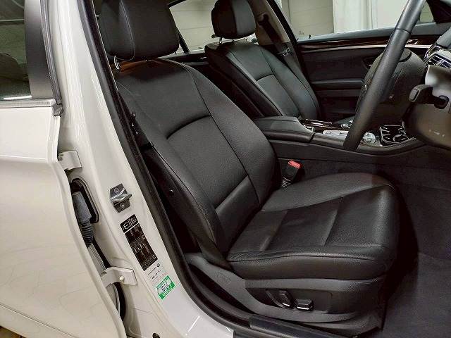 BMW 5Series Sedanの画像10