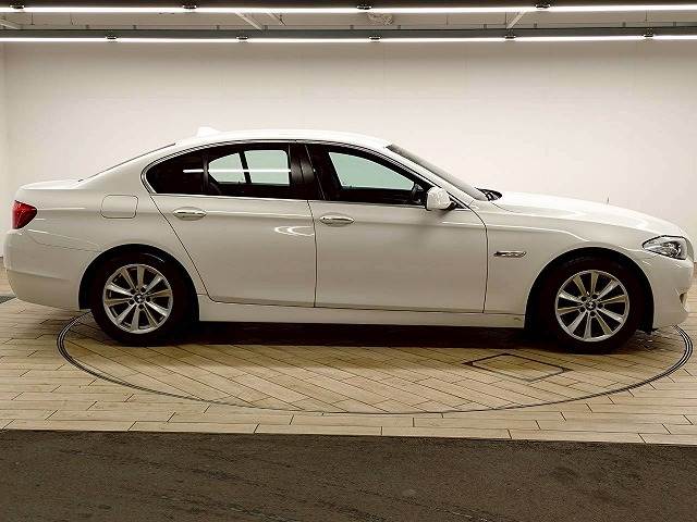 BMW 5Series Sedanの画像18