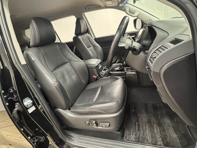 ランドクルーザープラド◆TX“Lパッケージ・Black Edition”5人乗り 内装他