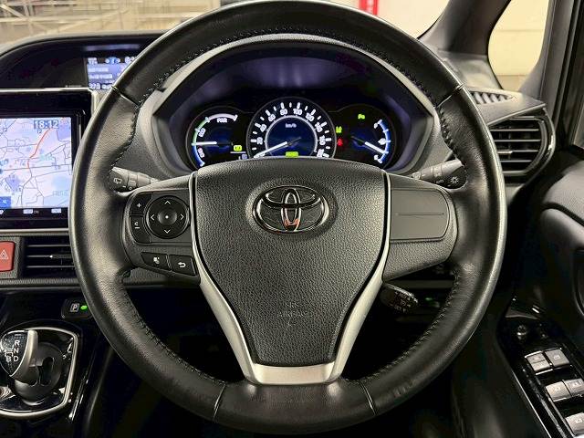 トヨタ ヴォクシーの画像14