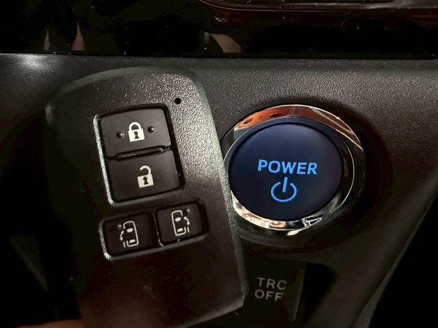 トヨタ ヴォクシーの画像16