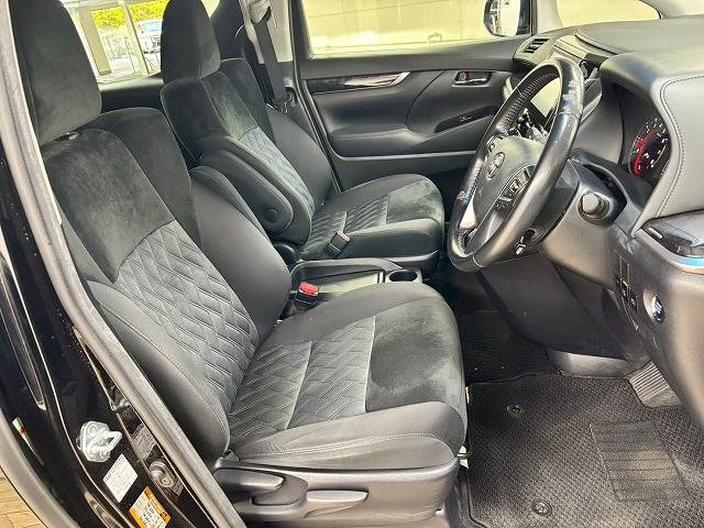 トヨタ ヴェルファイアの画像9