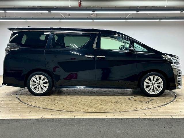 トヨタ ヴェルファイアの画像17