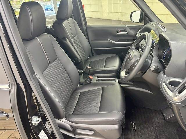 トヨタ ノアハイブリッドの画像9