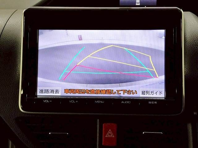 トヨタ&nbsp;ヴォクシーハイブリッドの画像4