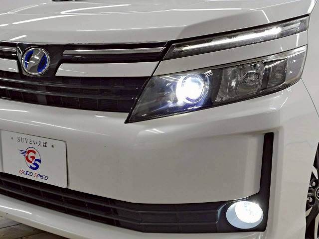 トヨタ&nbsp;ヴォクシーハイブリッドの画像11