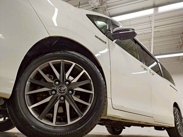 トヨタ&nbsp;ヴォクシーハイブリッドの画像12