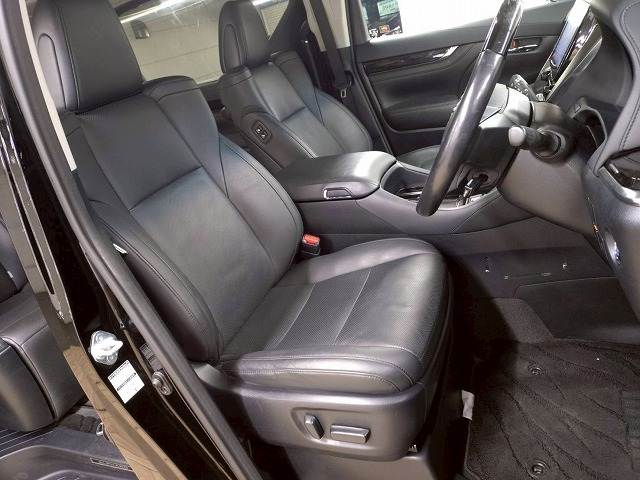 トヨタ アルファードの画像10