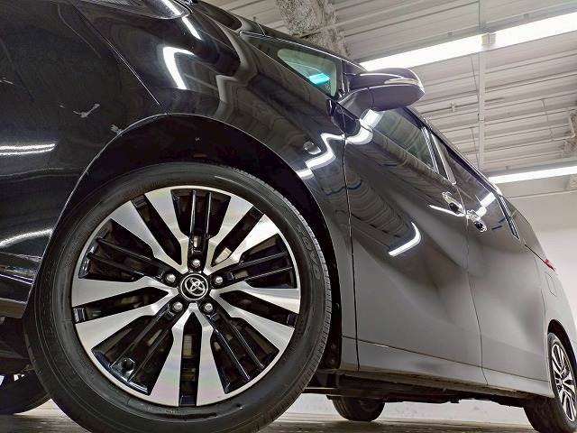 トヨタ アルファードの画像13