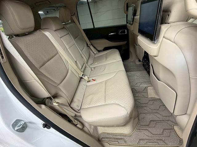 トヨタ ランドクルーザー300系の画像10
