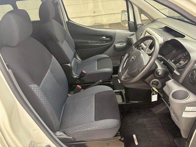日産 NV200バネットワゴンの画像9