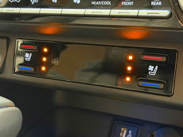 トヨタ&nbsp;RAV4 PHVの画像6