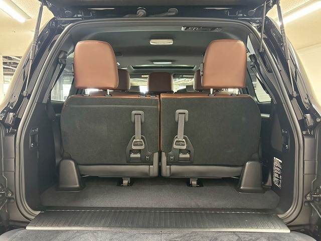 トヨタ ランドクルーザー200系の画像13