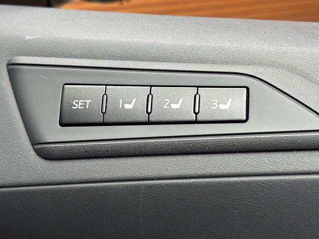 トヨタ アルファードの画像9