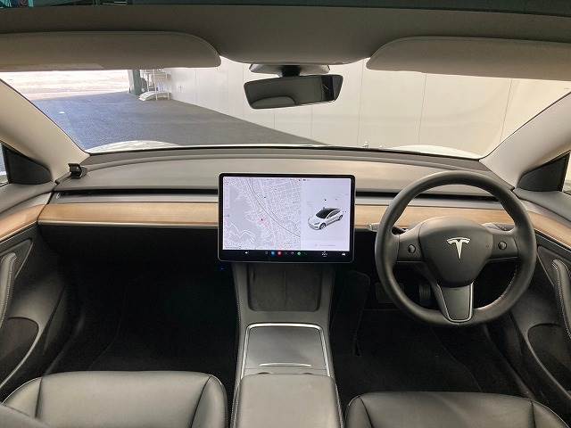 Model 3ロングレンジ 内装他