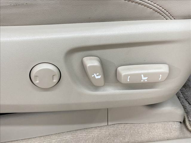 トヨタ ランドクルーザープラドの画像12