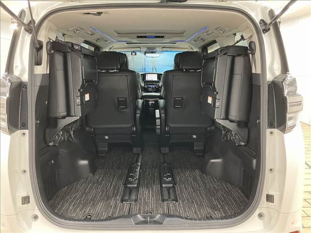 トヨタ ヴェルファイアの画像14