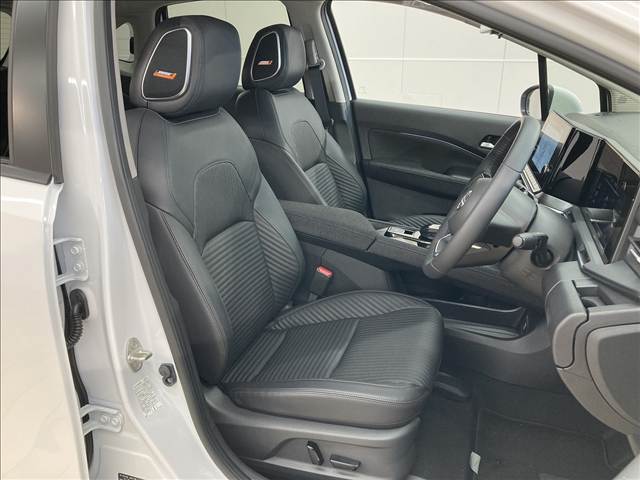 ノートオーラG leather edition 内装他