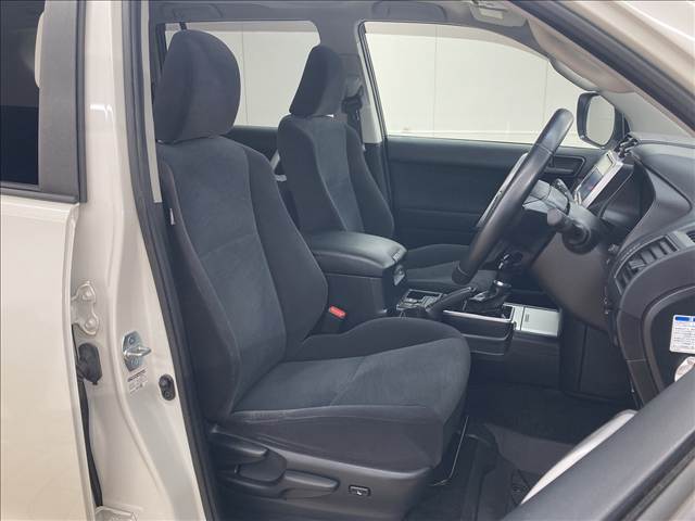 トヨタ ランドクルーザープラドの画像12