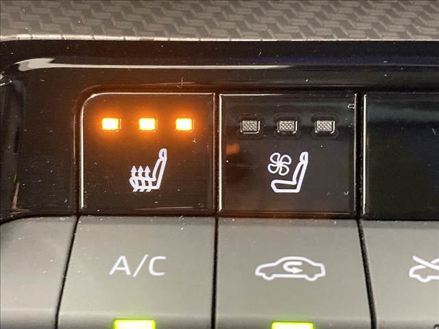 トヨタ プリウスの画像9