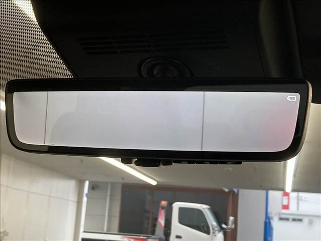 トヨタ ヴェルファイアハイブリッドの画像8