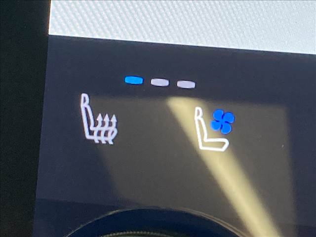 トヨタ ヴェルファイアハイブリッドの画像9