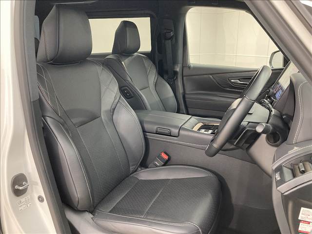 トヨタ ヴェルファイアハイブリッドの画像11