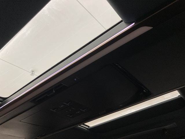 ヴェルファイアハイブリッドZ Premier 内装他