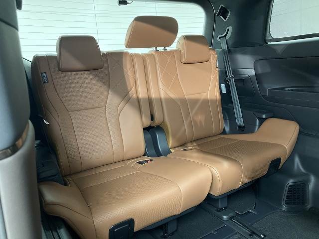 トヨタ ヴェルファイアハイブリッドの画像13