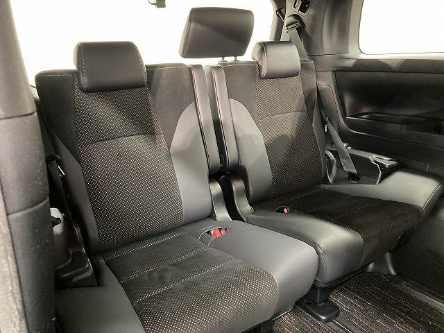 トヨタ ヴェルファイアの画像7