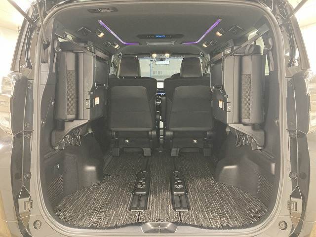 トヨタ ヴェルファイアの画像13