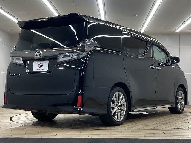 トヨタ ヴェルファイアの画像16