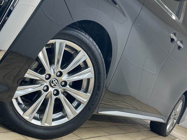 トヨタ ヴェルファイアの画像19