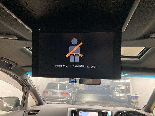 トヨタ ヴェルファイアハイブリッドの画像7