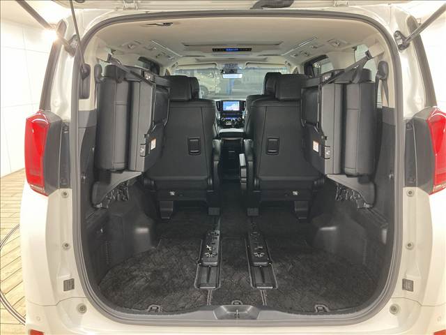 トヨタ アルファードの画像14