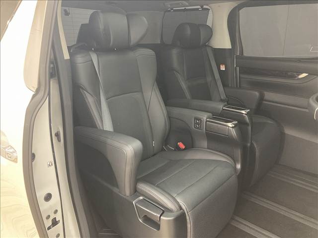 アルファードS“C パッケージ” 内装他