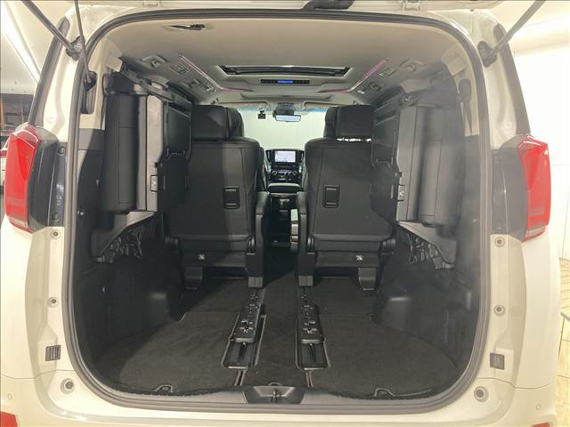 トヨタ アルファードの画像13