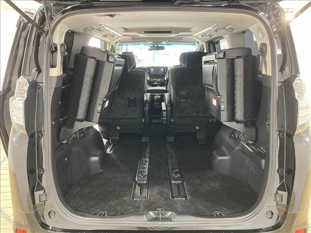 トヨタ ヴェルファイアの画像14