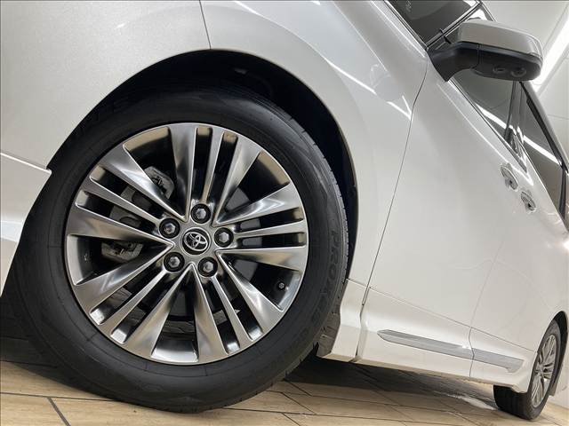 トヨタ アルファードの画像19