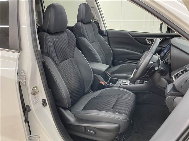 スバル フォレスターの画像12