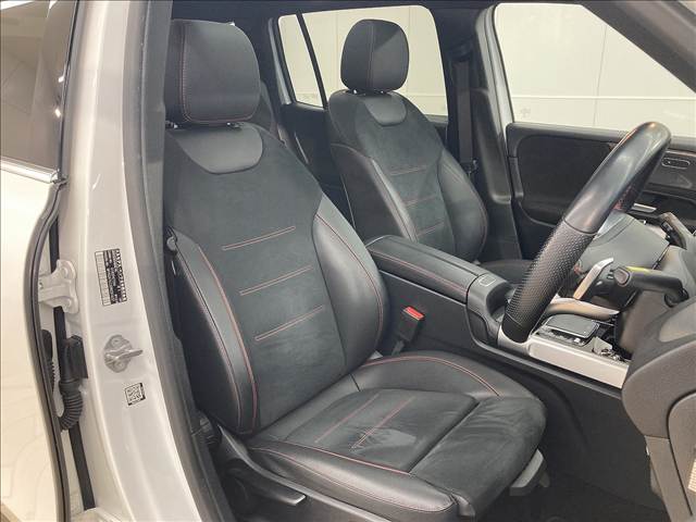 GLB-CLASSGLB 200d 4MATIC AMGライン 内装他