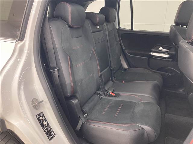 GLB-CLASSGLB 200d 4MATIC AMGライン 内装他