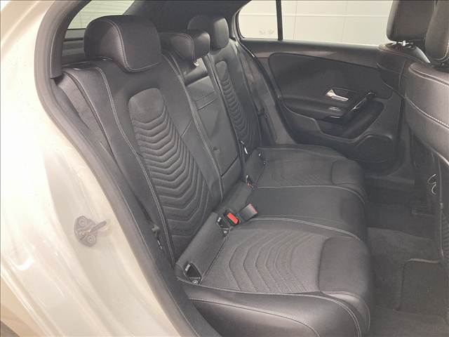 A-CLASSA180 スタイル 内装他