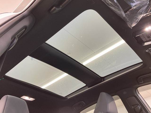 ハリアーハイブリッドZ “Leather Package” 内装他