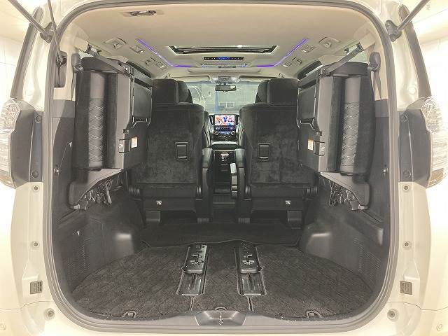 トヨタ ヴェルファイアの画像13